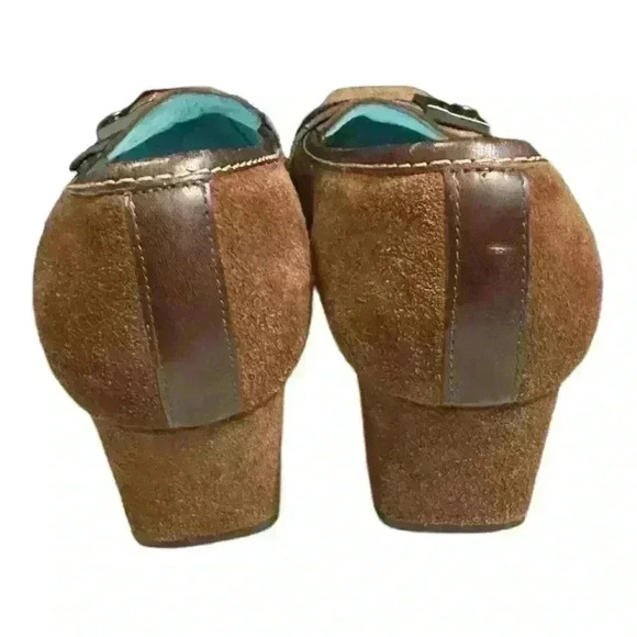 Coach Hailey Low Heel Brown Suede, size 5.5 - Picture 6 of 8